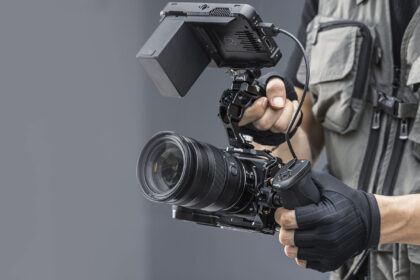 Cage Systems for Compact Cameras